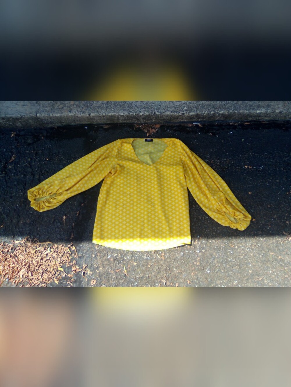 Vince Yellow Geometric V-Neck Blouse